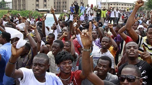 Students give FG two weeks to announce date