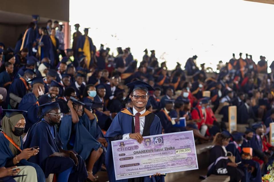 OAU Awards ₦100,000 to the overall best graduating student