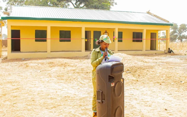 Female Corper Builds Classroom for Pupils Who Learn Under Trees